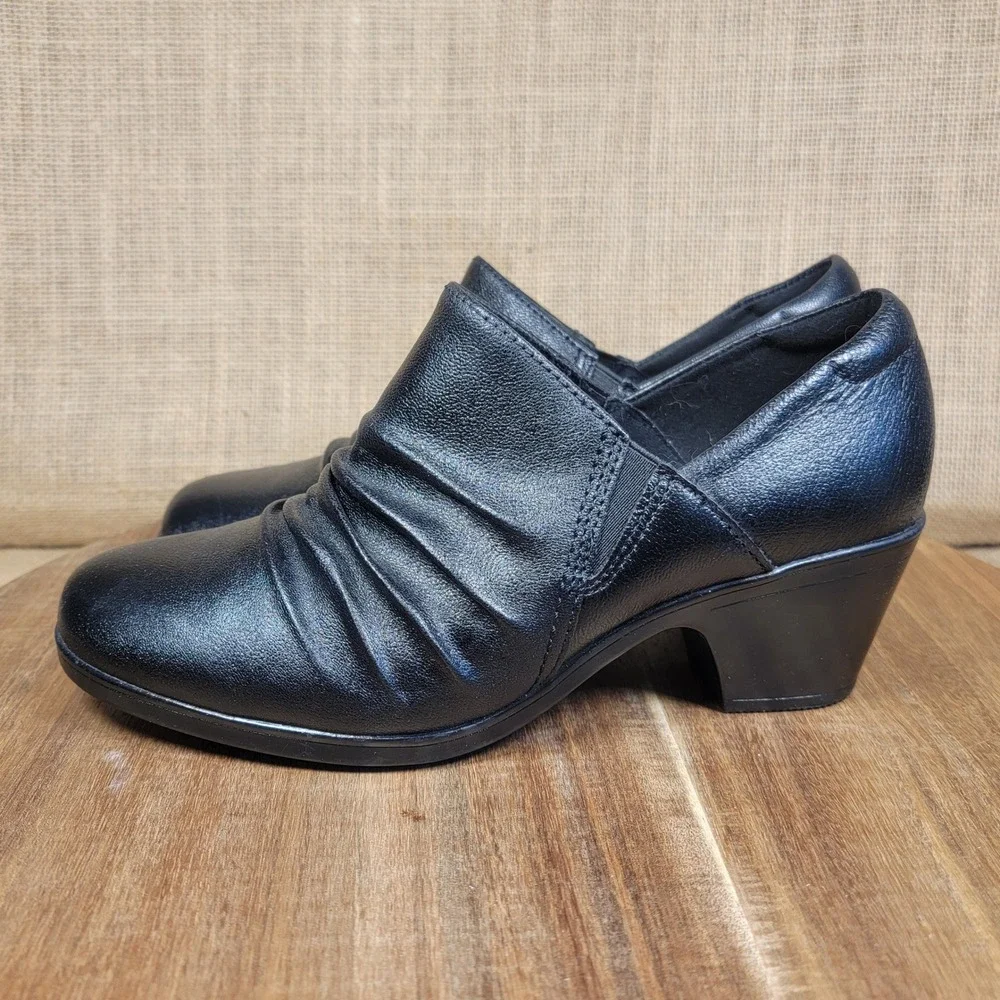 Clarks Emily 2 Cove Leather Slip On Shootie Block Heel Shoes Women's Size 7 Wide